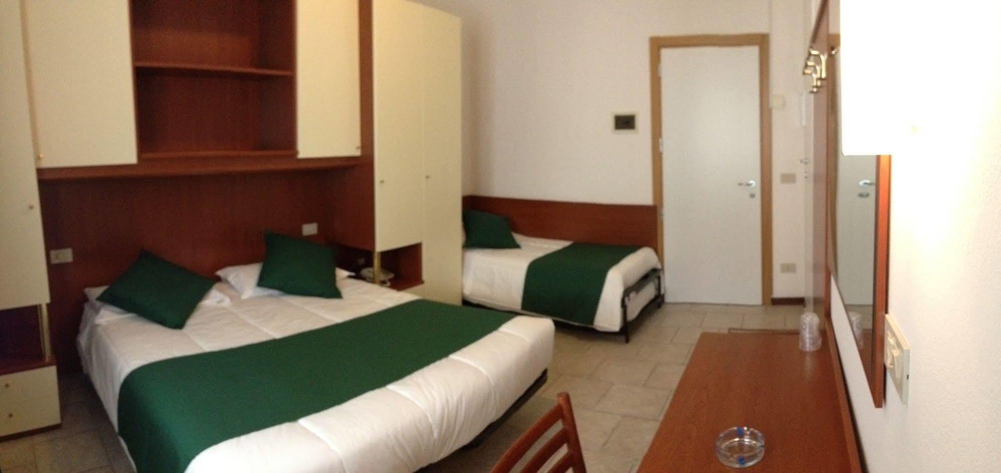 Hotel Austria Caorle Exterior foto