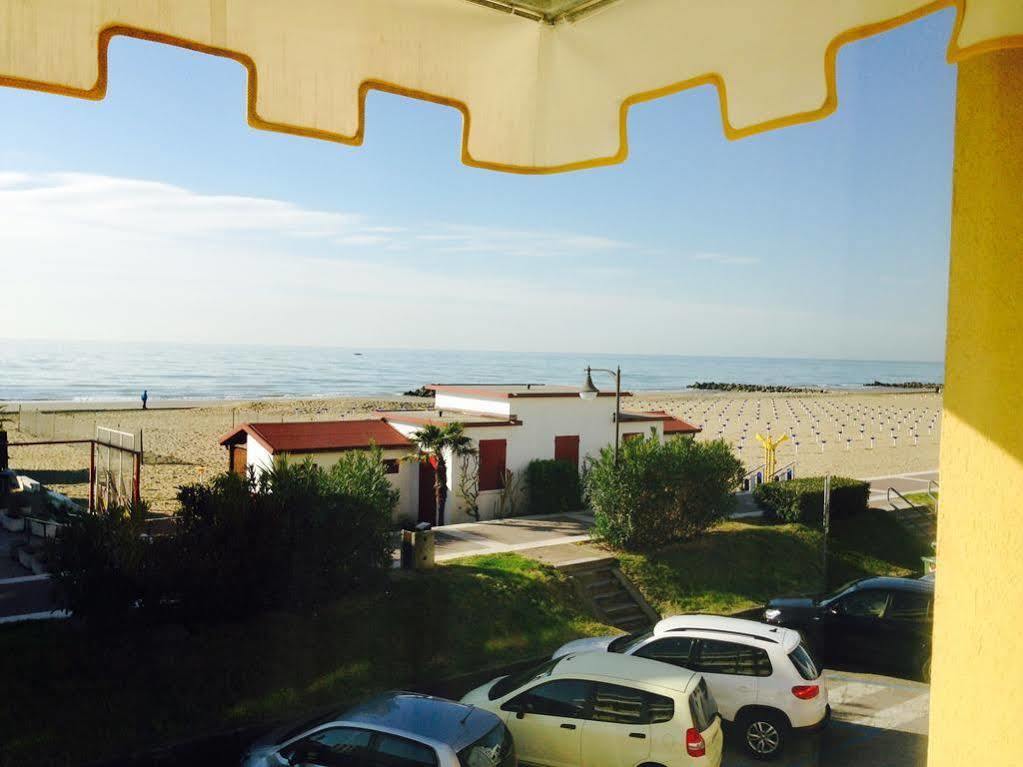 Hotel Austria Caorle Exterior foto
