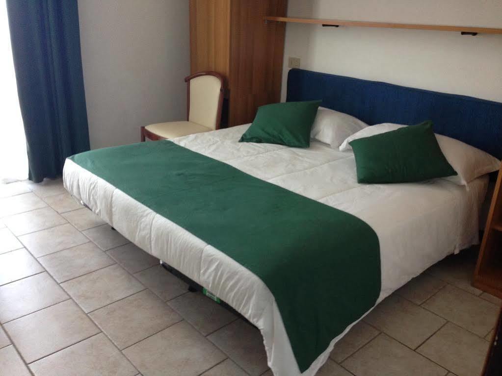 Hotel Austria Caorle Exterior foto